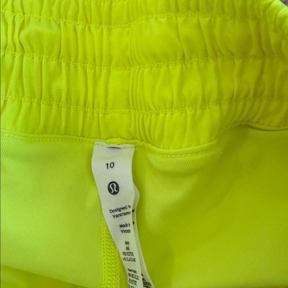 Lululemon hottie hot skirt - Picture 3 of 3